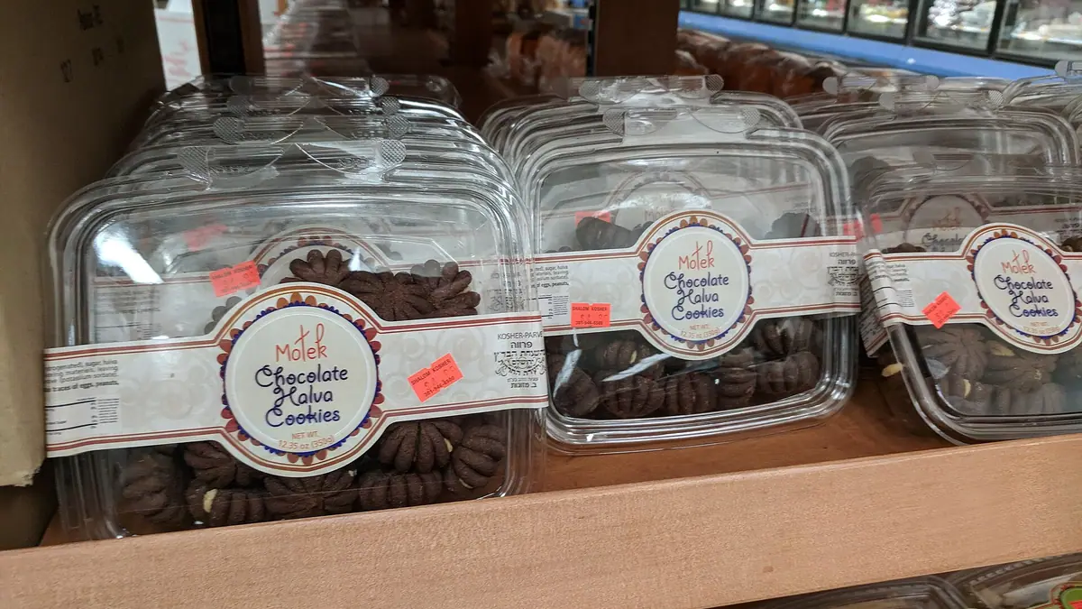 Yummy Kũrtõs – bakery in Brighton town centre